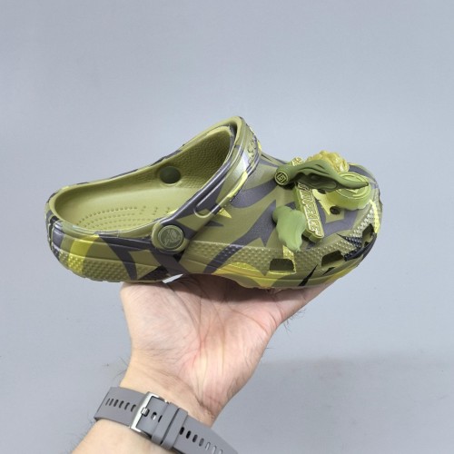 5A Aloe Green Thorn Classic Clog