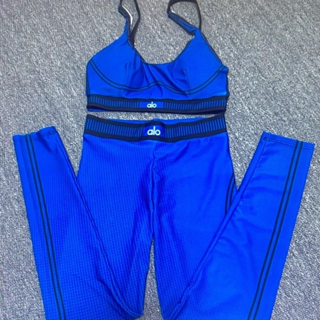 5A High-Waisted Leggings And A Matching Sports Bra Set