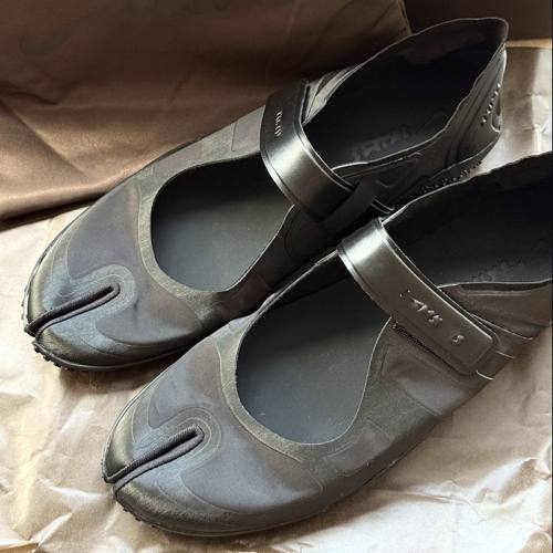 5A Rift Mesh Yoga Ballet Split-Toe Shoes