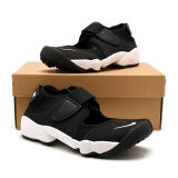 5A Air Rift BR Slip-On Sneakers Black and white