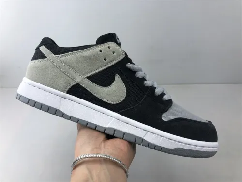 NIKE SB ZOOM DUNK LOW PRO BLACK/WOLF GREY-WHITE-WHITE
