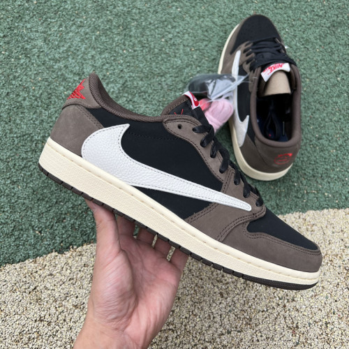 TRAVIS SCOTT X AIR JORDAN 1 LOW DARK MOCHA