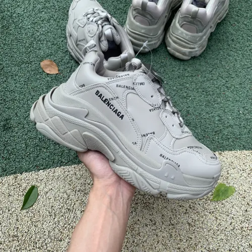 Bale*ciag* All Over Logo Triple S Beige