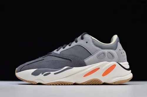 Yeezy Boost 700 Magnet FV9922