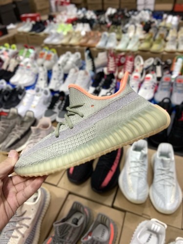 Yeezy Boost 350V2 满天星 FY9035