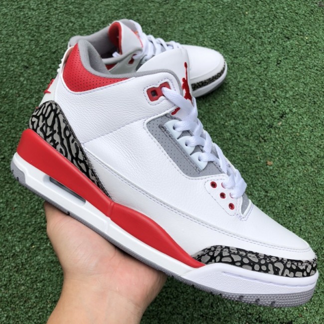 Jordan 3 OG “Fire Red”