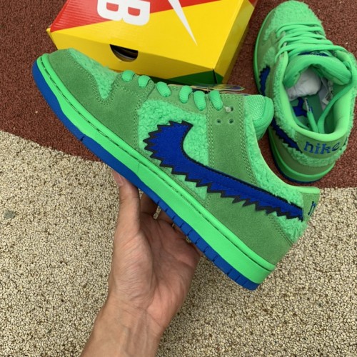 Nike SB Dunk Low Grateful Dead Bears Green