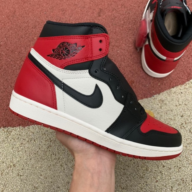 Jordan 1 Retro High Bred Toe