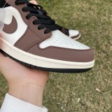 Jordan 1 Low Mocha