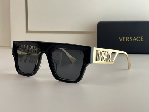 Versace Sunglasses AAAA-882