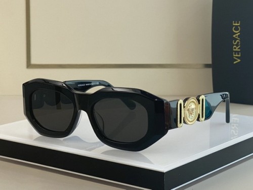 Versace Sunglasses AAAA-658