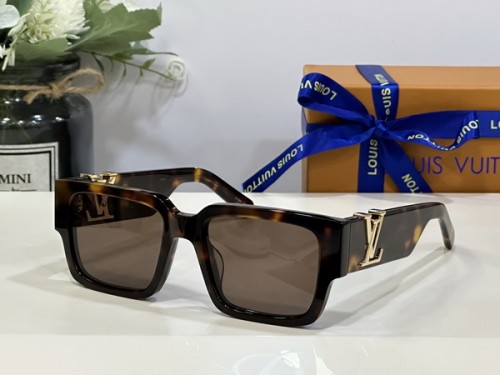 LV Sunglasses AAAA-1950
