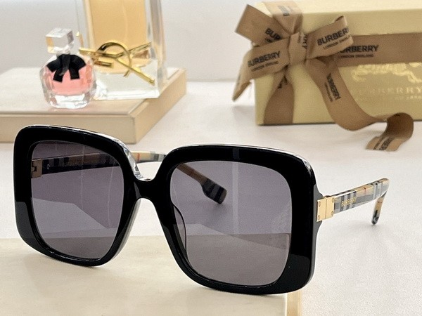 Burberry Sunglasses AAAA-1188