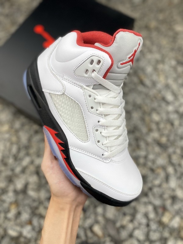 JORDAN 5 RETRO-004