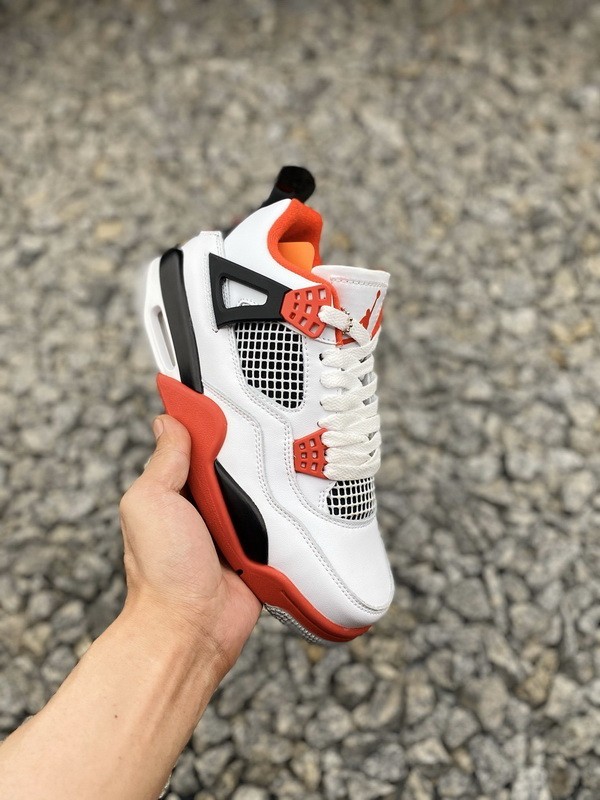 JORDAN 4 RETRO-027