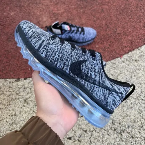 Nike Flyknit Air Max Oreo