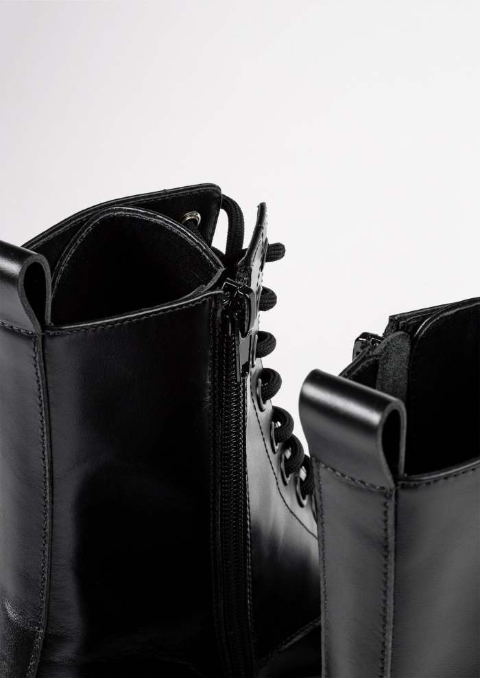 Wya Black Como 4.5cm Ankle Boots
