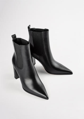 Easton Black Como 8.5cm Ankle Boots