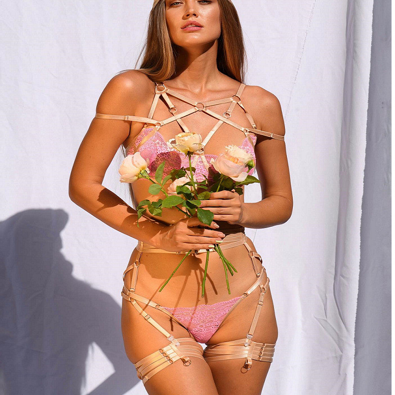 Wholesale In Bulk Lace Bandage Erotic Lingerie 4 Piece Set Strappy Bra Thong Garter