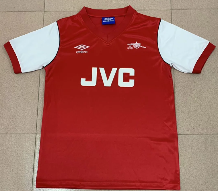 Arsenal 82 home retro