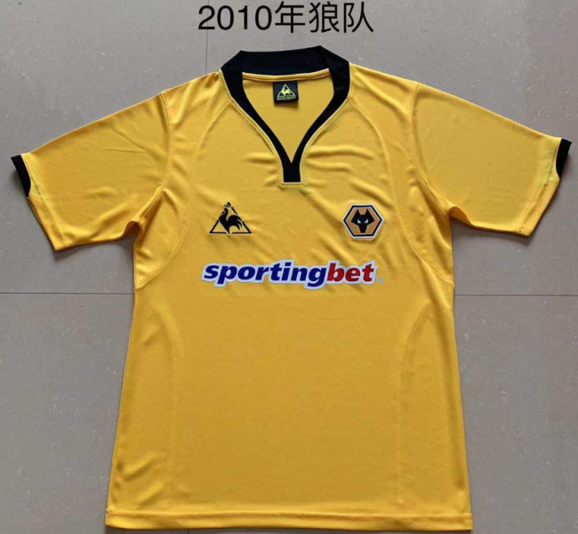 Wolverhampton Wanderers 2010 home retro