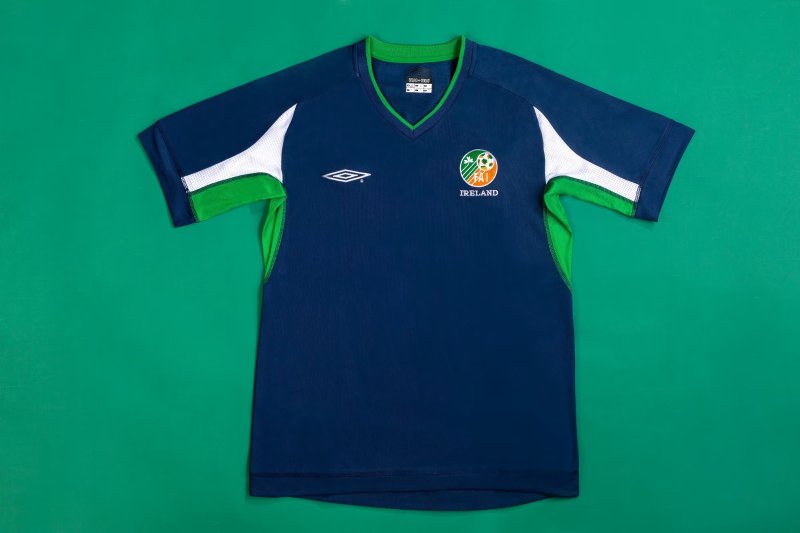 Republic of Ireland training shirt navy 2002 retro #ing