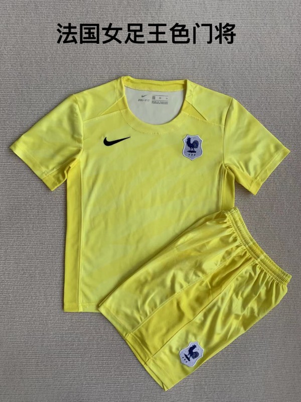 France goalkeeper yellow kid 2023 women world cup