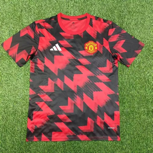 Manchester United training red black 2025