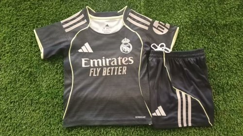 Real Madrid away  kid 25-26