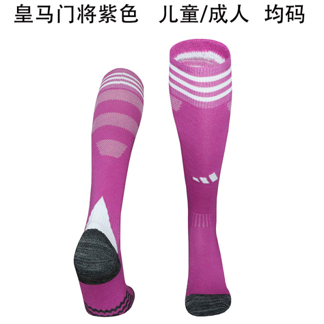 Real Madrid goalkeeper purple sock 25-26