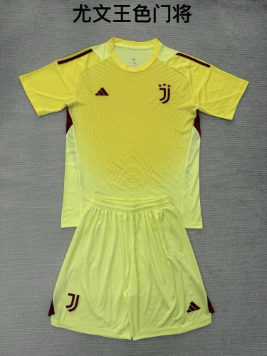 Juventus goalkeeper yellow kid adult with shorts 25-26