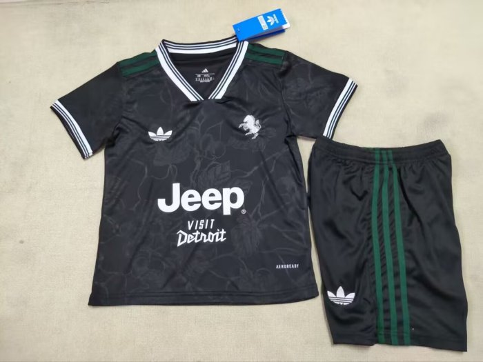Juventus third kid 25-26