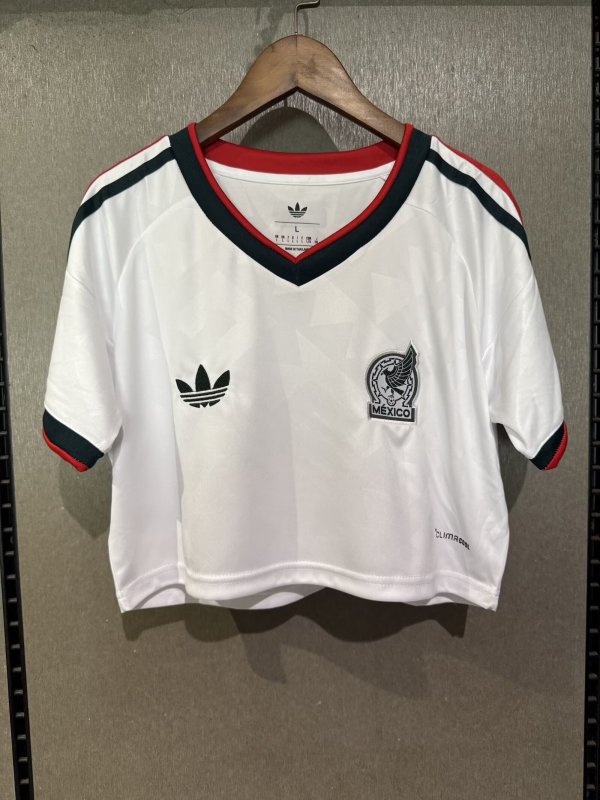 Mexico away cheerleading team 2026