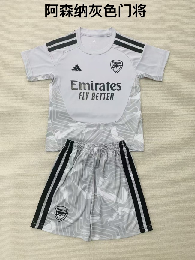 Arsenal goalkeeper grey kid adult with shorts 26-27