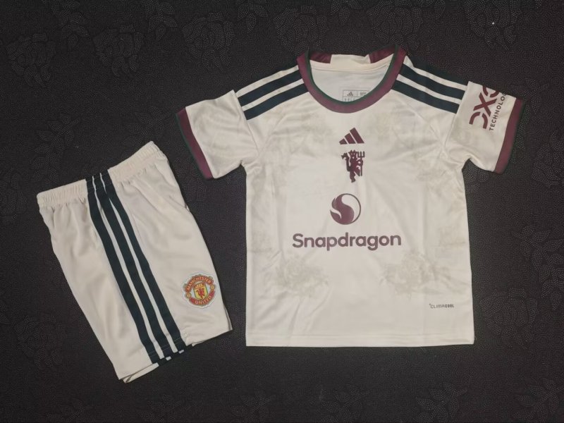 Manchester United third kid 26-27