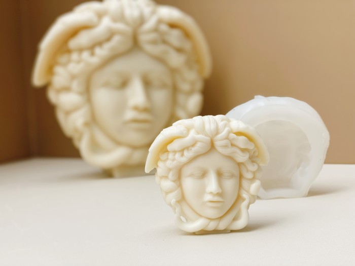 US$ 4.95 - New mold Greek Mythology Character Medusa Bust Body Candle Mold  Silicone Mold Face Snake Hair Handicrafts Gypsum Sculpture Aromatherapy 
