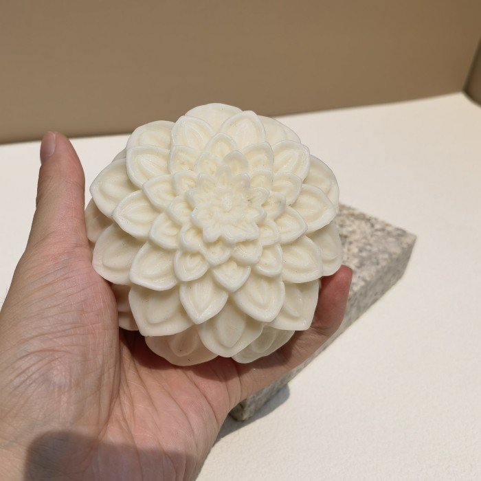 The New Lotus Candle Silicone Mold Can Be Used For Gypsum Cement Resin Cake Soap Mold