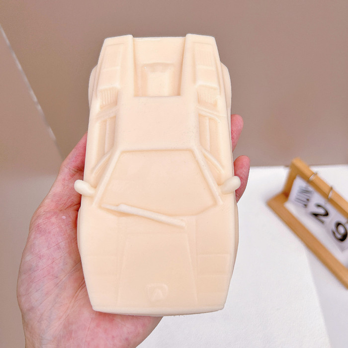 SUV G500 sports car resin candle gypsum silicone mold, can be used for home art decoration