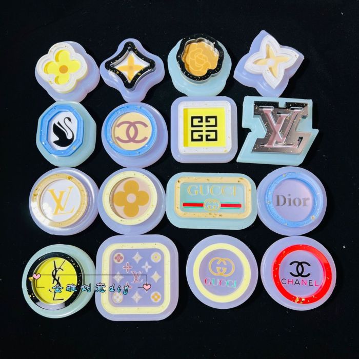 Luxury Fashion Logo Shaker Silicone Mold DIY Epoxy Resin Keychain Bag Charm Plaster Aroma Casting Mold