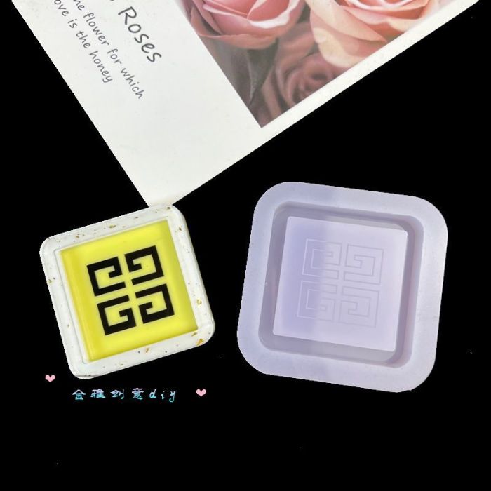 Luxury Fashion Logo Shaker Silicone Mold DIY Epoxy Resin Keychain Bag Charm Plaster Aroma Casting Mold
