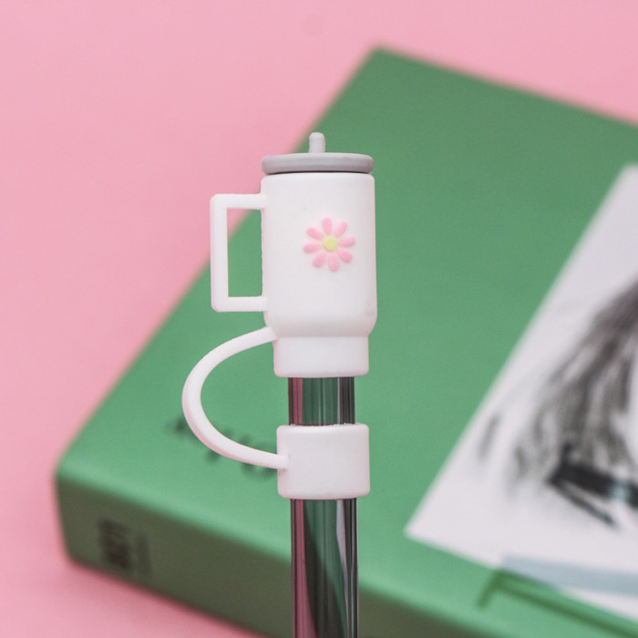 China Warehouse Reusable 10 mm Cup Shape Silicone Straw Toppers/Covers