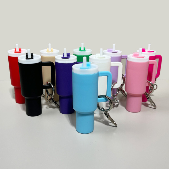 China Warehouse 40oz Tumbler Keychain Chapstick Holder Charms Keychains Key Chain