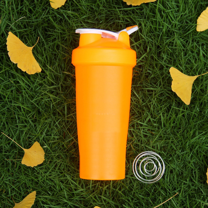China Warehouse 20oz Plastic Shaker Cups Water bottle Leekproof Cup