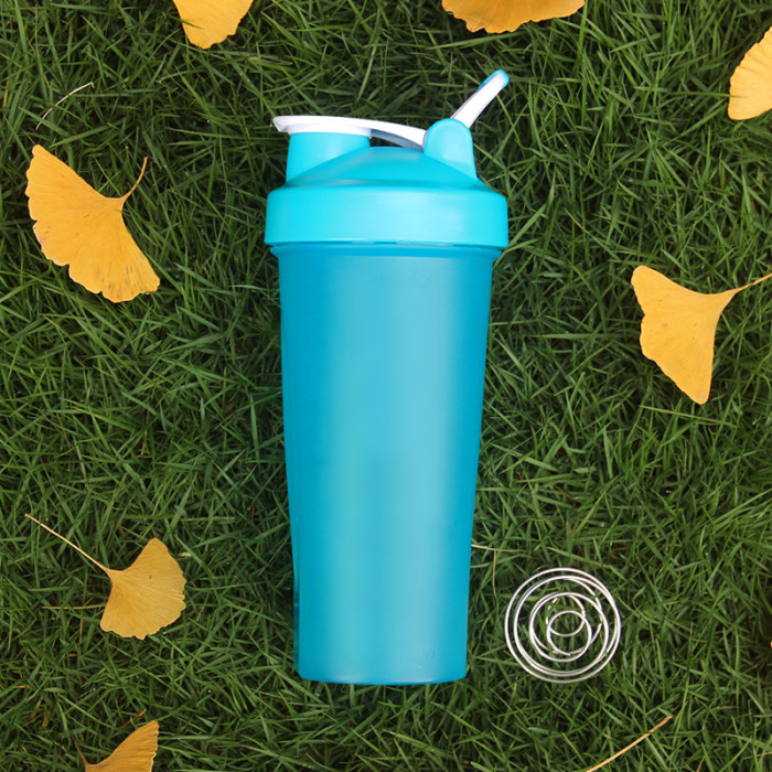 China Warehouse 20oz Plastic Shaker Cups Water bottle Leekproof Cup