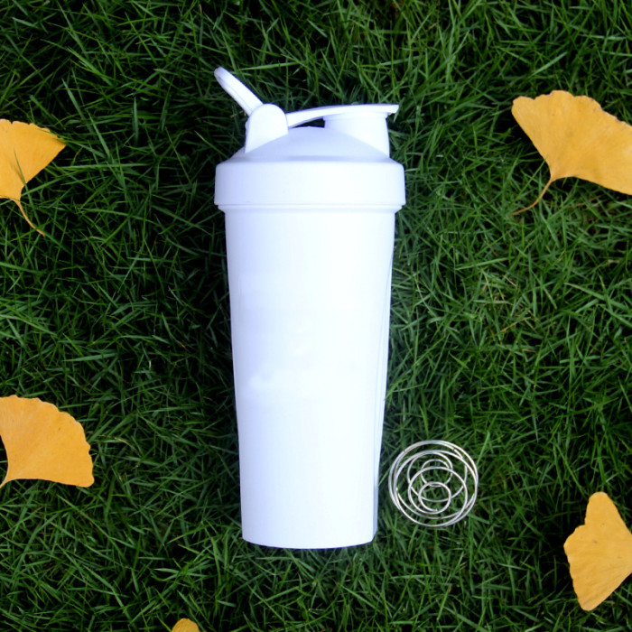 China Warehouse 20oz Plastic Shaker Cups Water bottle Leekproof Cup