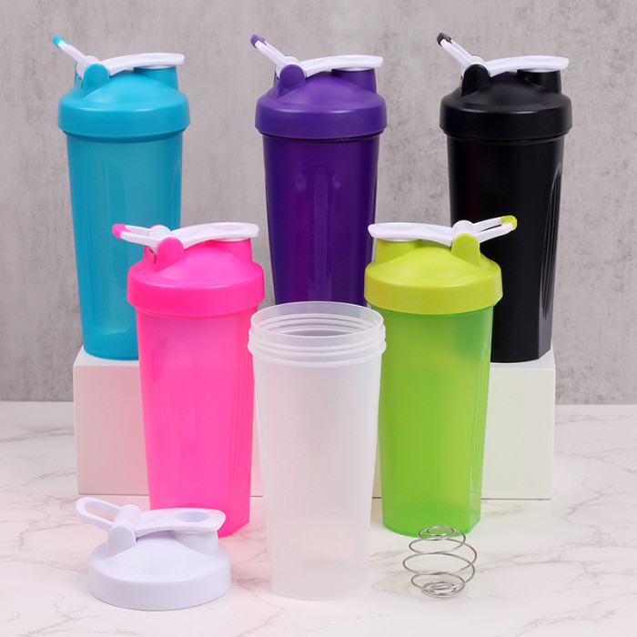 China Warehouse 20oz Plastic Shaker Cups Water bottle Leekproof Cup