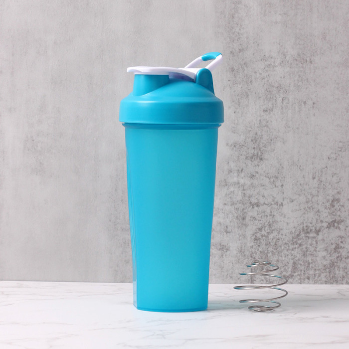 China Warehouse 20oz Plastic Shaker Cups Water bottle Leekproof Cup