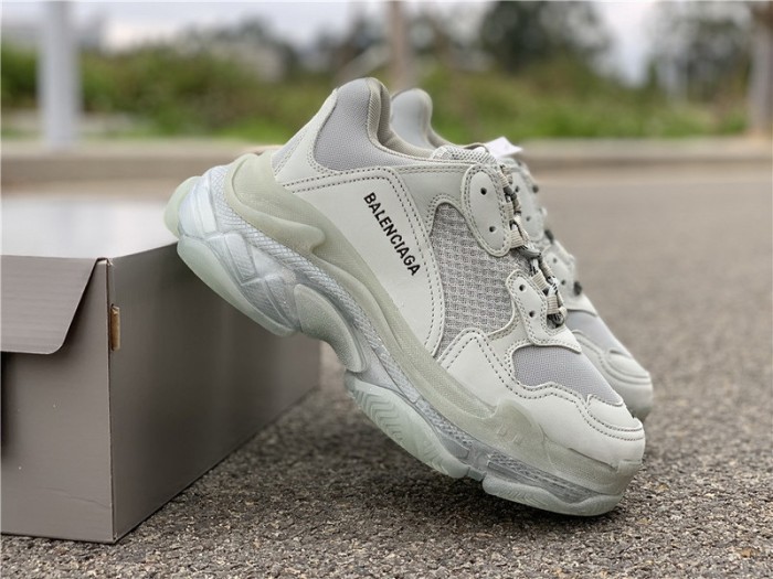 B 17FW Tripe-S High End Sneaker-056