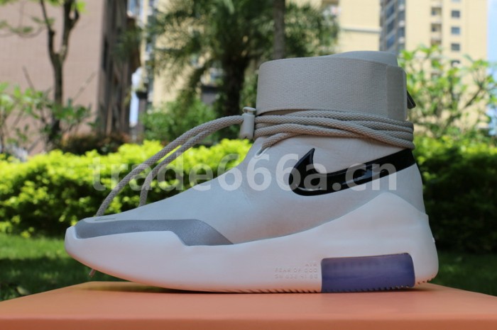 Authentic Nike Air Shot Around “Light Bone”