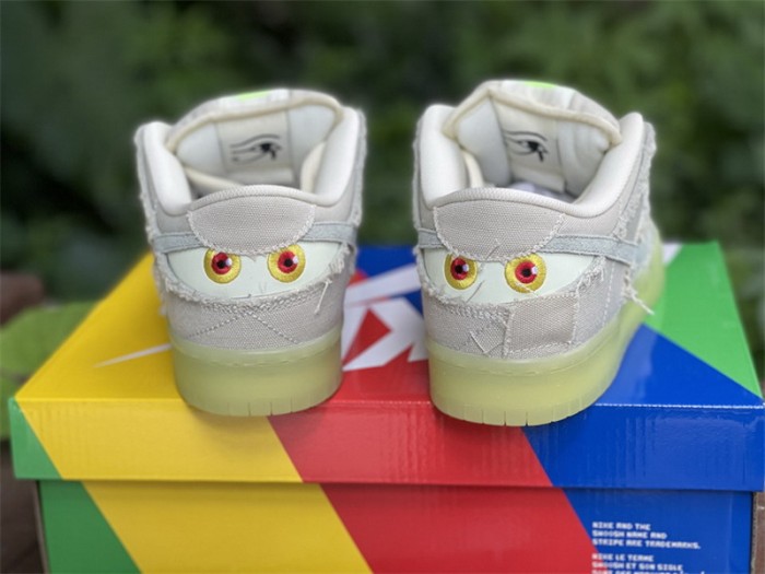 Authentic Nike Dunk SB Low Mummy